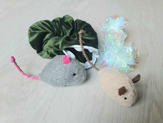 Refillable Catnip Scrunchies (Set of 2) Includes a surprise toy and our potent catnip inside!  "It's like a crackerjack bag for Cats!"
